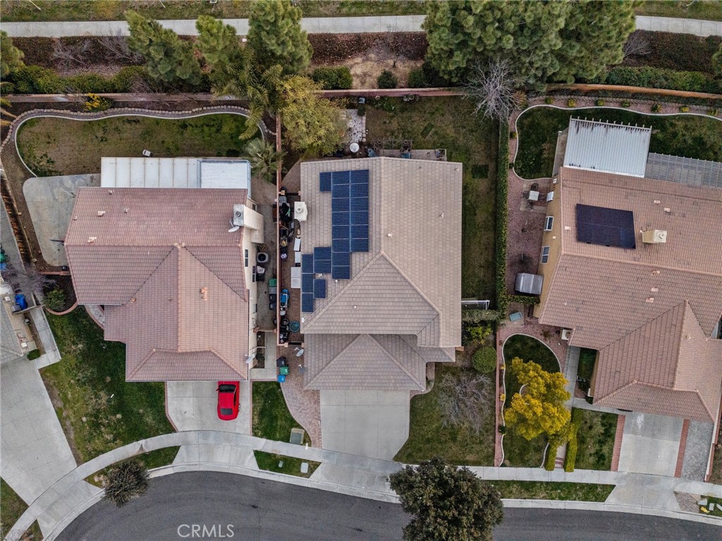 809 Classic Avenue Beaumont, CA 92223 - Photo 40 of 41 an aerial view of houses with outdoor space