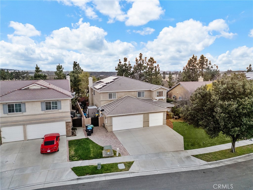 809 Classic Avenue Beaumont, CA 92223 - Photo 4 of 41