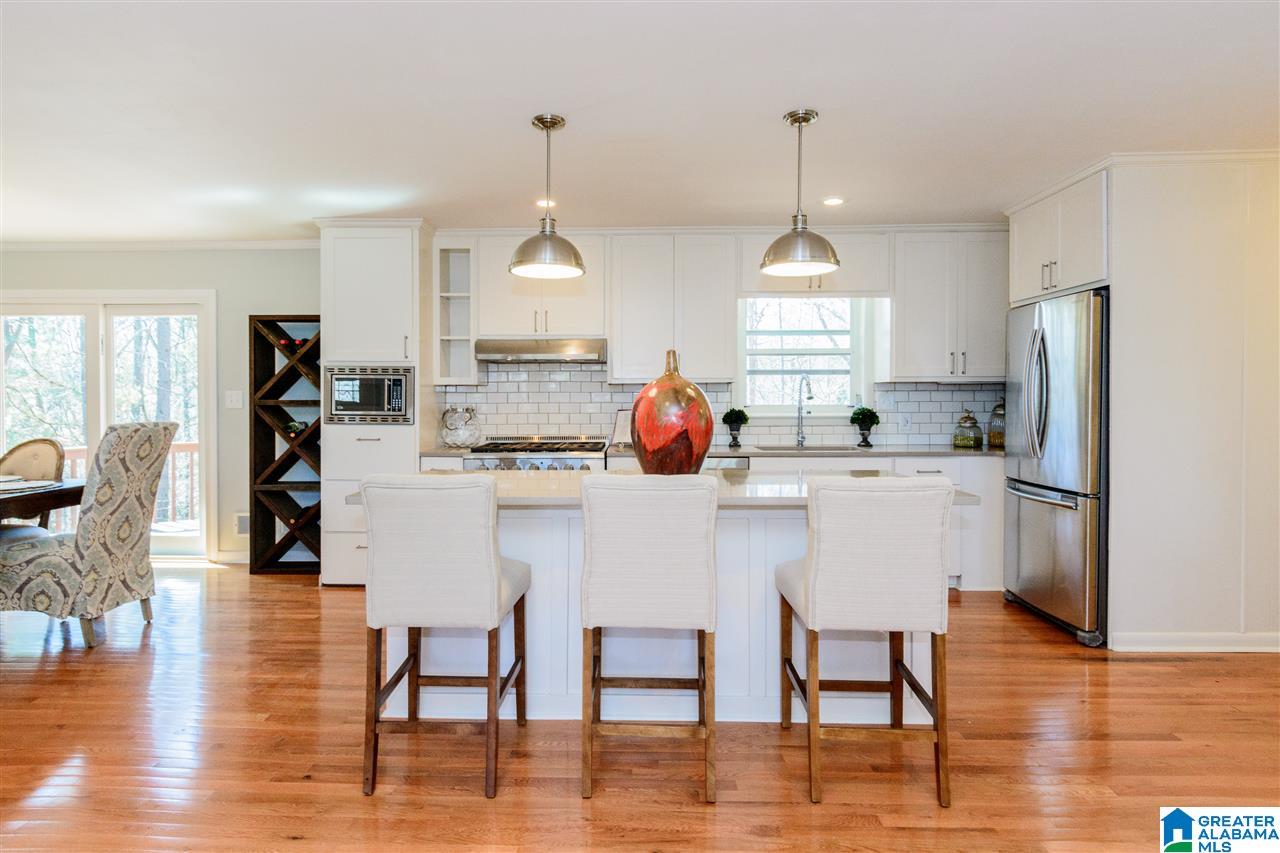 3349 Ridgely Circle Vestavia Hills, AL 35243 - Photo 3 of 39