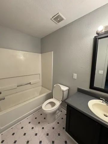 $1,495 | 215 Dixie Drive, Unit D, Tallahassee, FL 32304