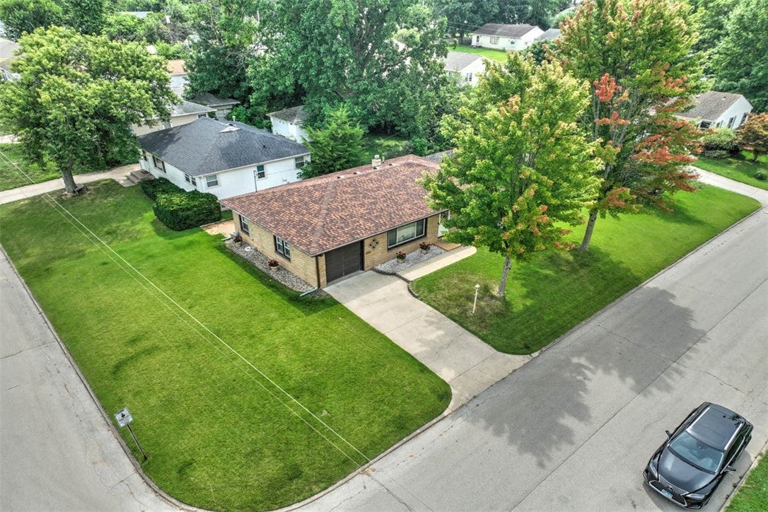 26 Maple Court Decatur, IL 62526 - Photo 2 of 21 Gallery Image 2