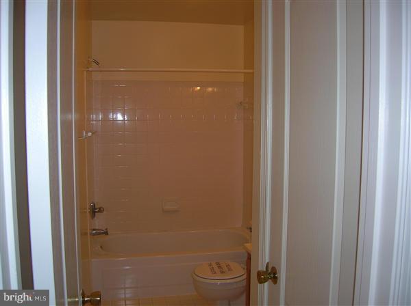 3325 Sea Port Way Silver Spring, MD 20902 - Photo 6 of 28 Bath
