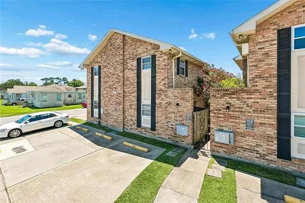 $150,000 | 600 Clearview Parkway, Unit 102, Metairie, LA 70001