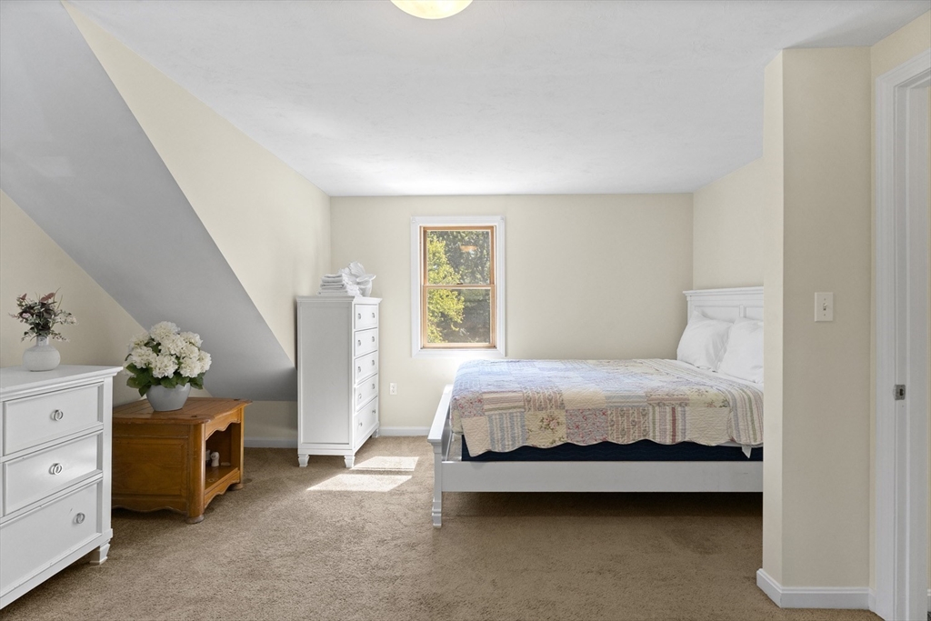 793 Blacksmith Shop Road Falmouth, MA 02536 - Photo 14 of 26 Gallery Image 14