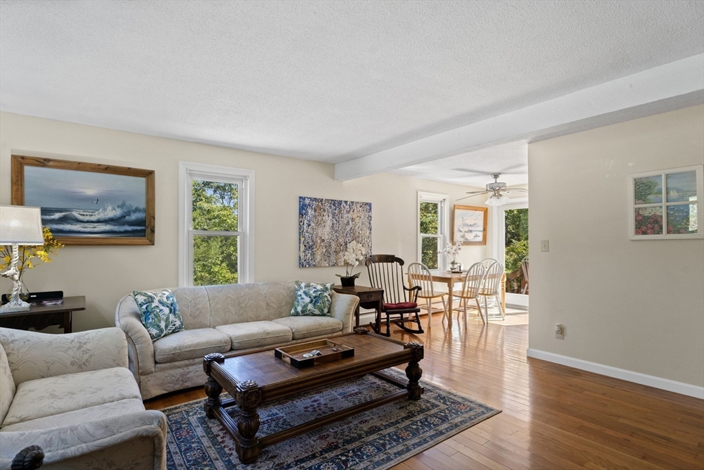 793 Blacksmith Shop Road Falmouth, MA 02536 - Photo 5 of 26 Gallery Image 5