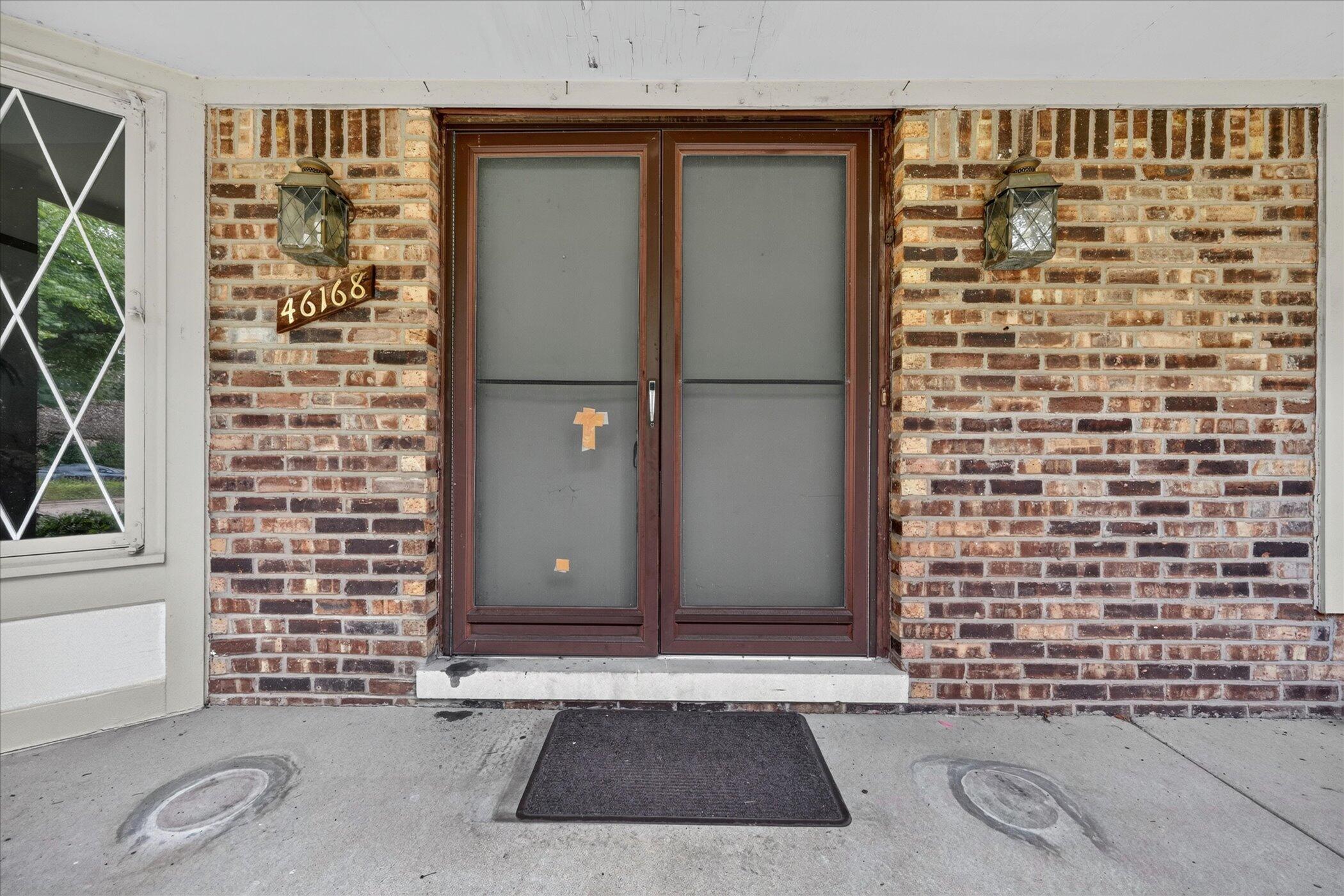 46168 Quail Ridge Court Plymouth, MI 48170 - Photo 5 of 40 05-46168-Quail-Ridge-Ct-Plymouth-WindowS