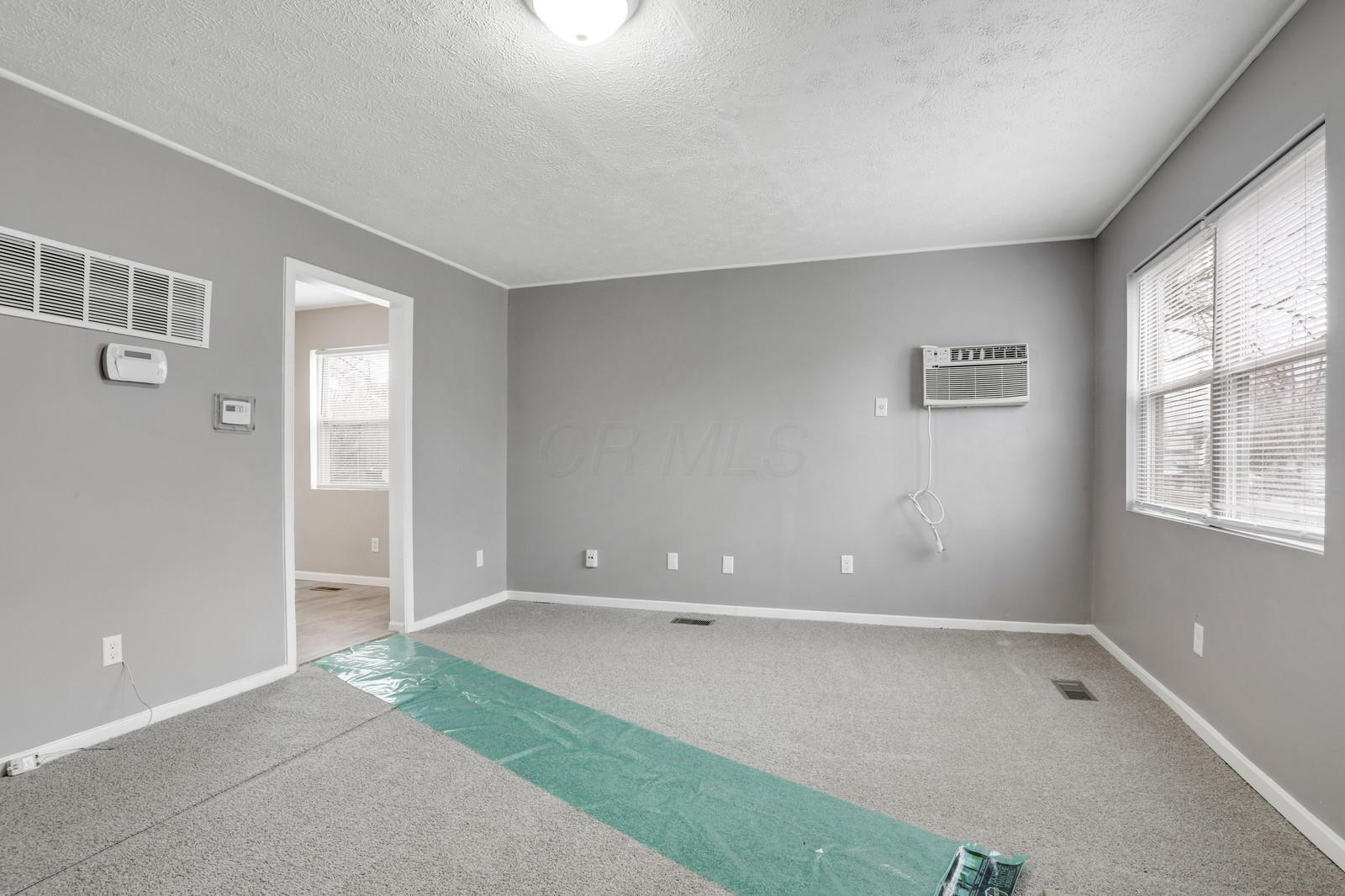 1000 Colgate Road Whitehall, OH 43213 - Photo 4 of 12