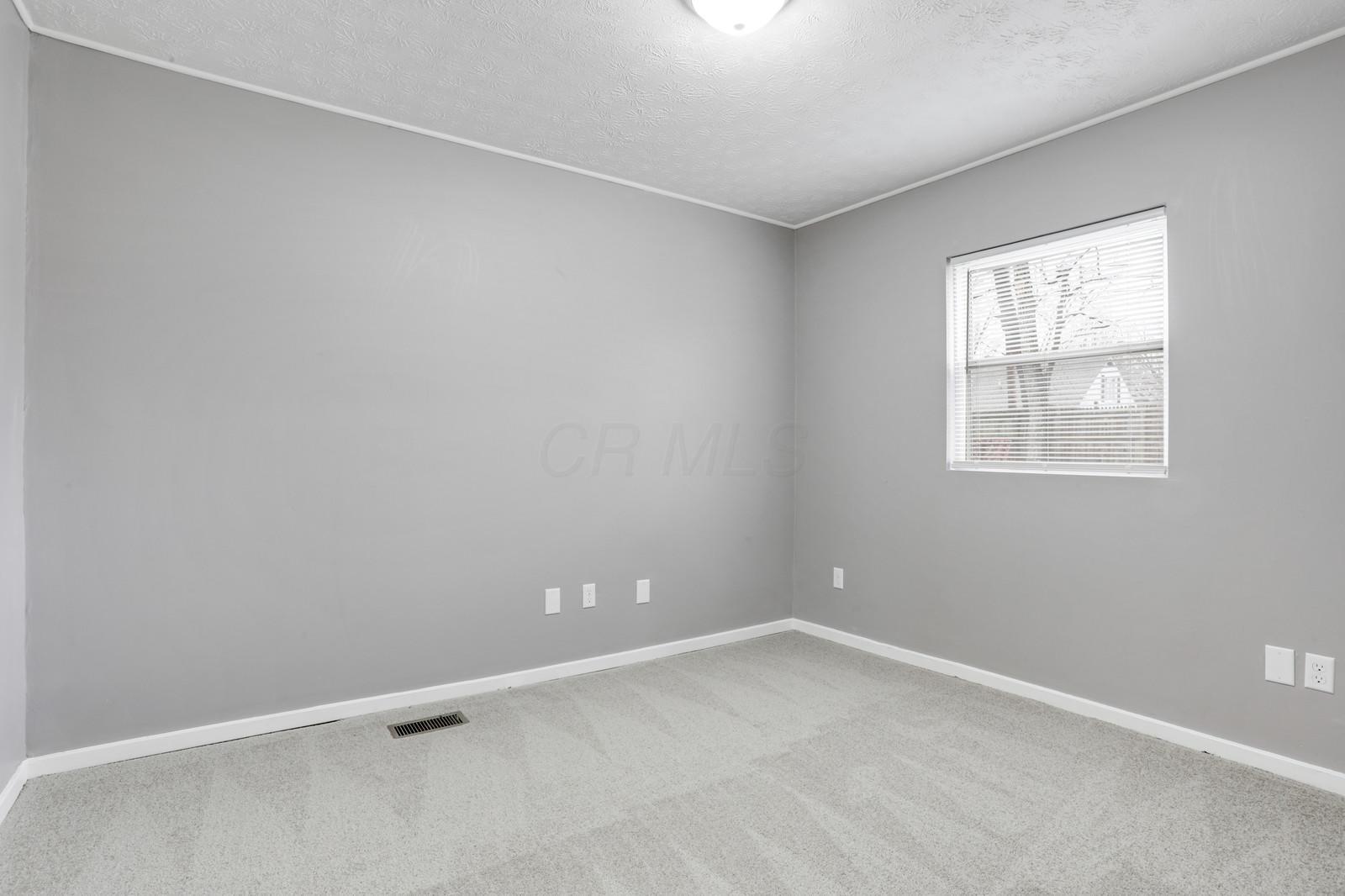 1000 Colgate Road Whitehall, OH 43213 - Photo 9 of 12