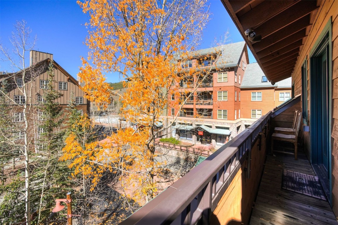 91 River Run Road, Unit 8137 Keystone, CO 80435 - Photo 19 of 37 a balcony with street view