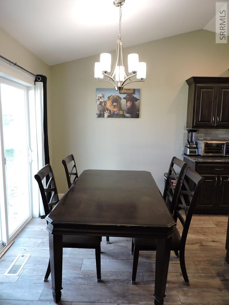 605 Boulder Street Rigby, ID 83442 - Photo 12 of 49 Eating Area