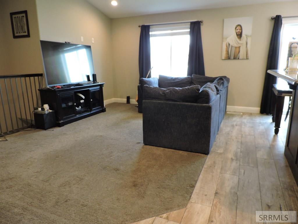 605 Boulder Street Rigby, ID 83442 - Photo 6 of 49 Living Room