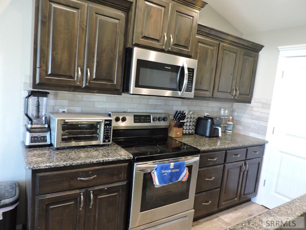 605 Boulder Street Rigby, ID 83442 - Photo 10 of 49 Kitchen