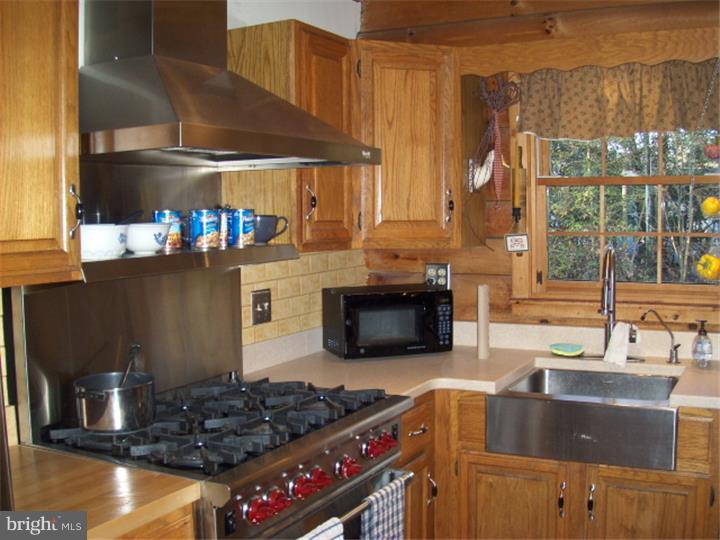27 Chestnut Road Bridgeton, NJ 08302 - Photo 8 of 23 Kitchen