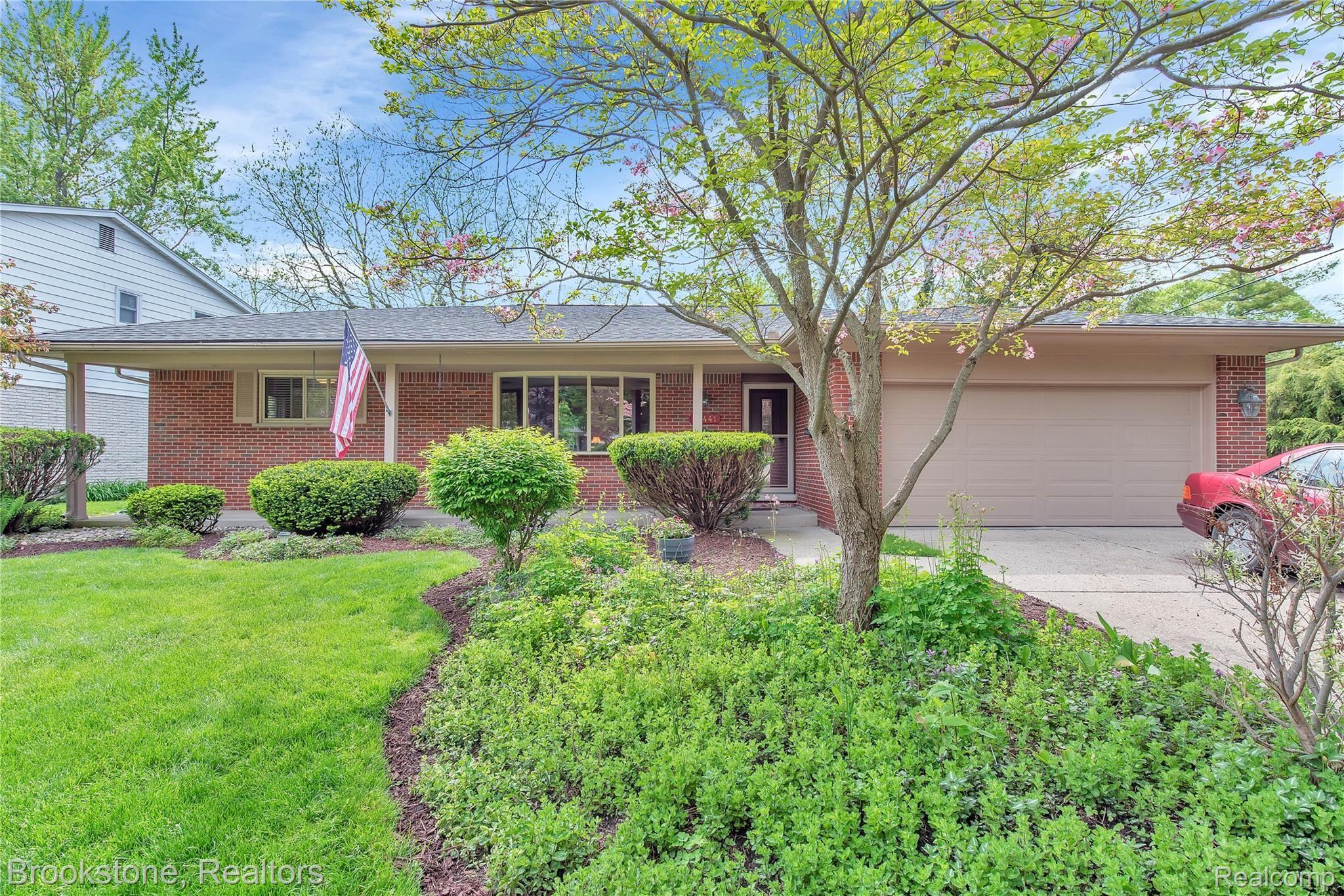 16441 Riverside Drive Livonia, MI 48154 - Photo 1 of 22 16441 Riverside - HD Drone Photography-4.jpg