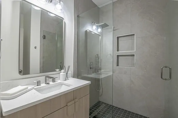 $2,500 | 70 Gardenia Drive Northwest, Atlanta, GA 30314