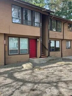 $1,400 | 1101 Southwest Harrier Circle, Unit 202, Oak Harbor, WA 98277