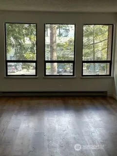 $1,400 | 1101 Southwest Harrier Circle, Unit 202, Oak Harbor, WA 98277