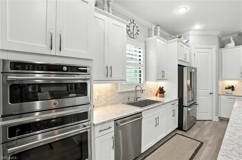 $1,674,900 | 9401 Terresina Drive, Naples, FL 34119