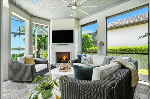 $1,674,900 | 9401 Terresina Drive, Naples, FL 34119