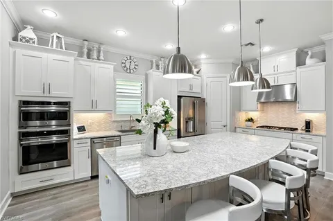 $1,674,900 | 9401 Terresina Drive, Naples, FL 34119