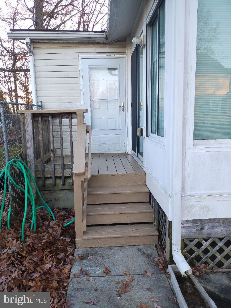 2608 Sansbury Road Upper Marlboro, MD 20774 - Photo 40 of 41 a view of entryway with wooden floor