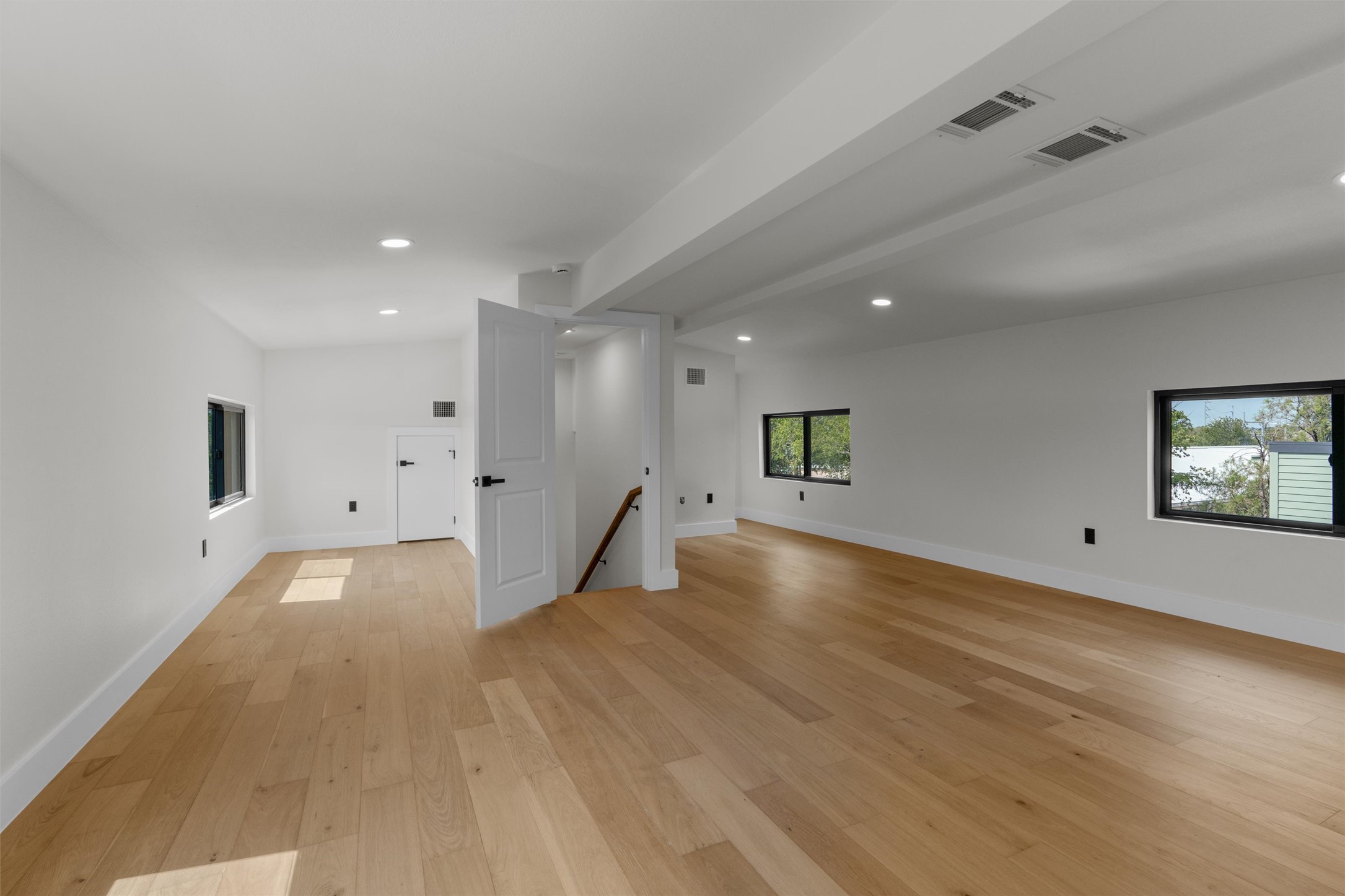 818 Stark Street, Unit A Austin, TX 78756 - Photo 31 of 36 3rd Floor Flex Space