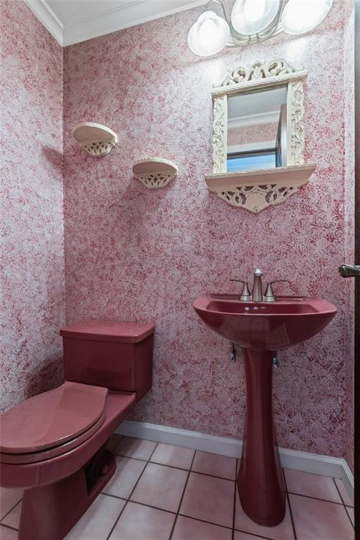 462 Adele Drive Irwin, PA 15642 - Photo 22 of 50 a bathroom with a sink a toilet and mirror