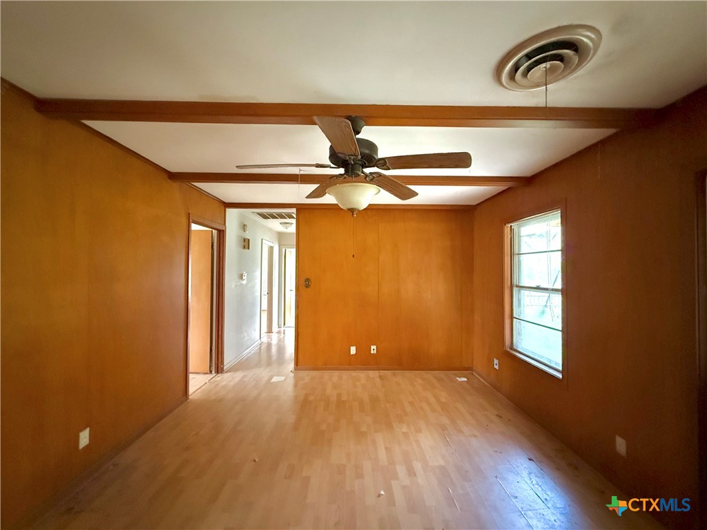 301 Angus Street Victoria, TX 77904 - Photo 3 of 19