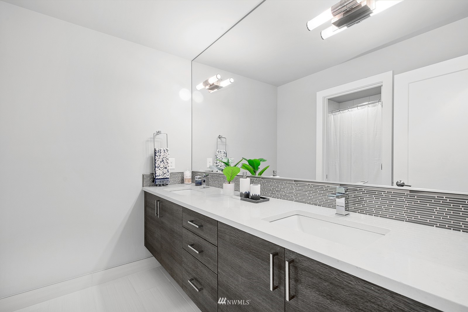 15405 Southeast 132nd Street Renton, WA 98059 - Photo 17 of 37 Gallery Image 17