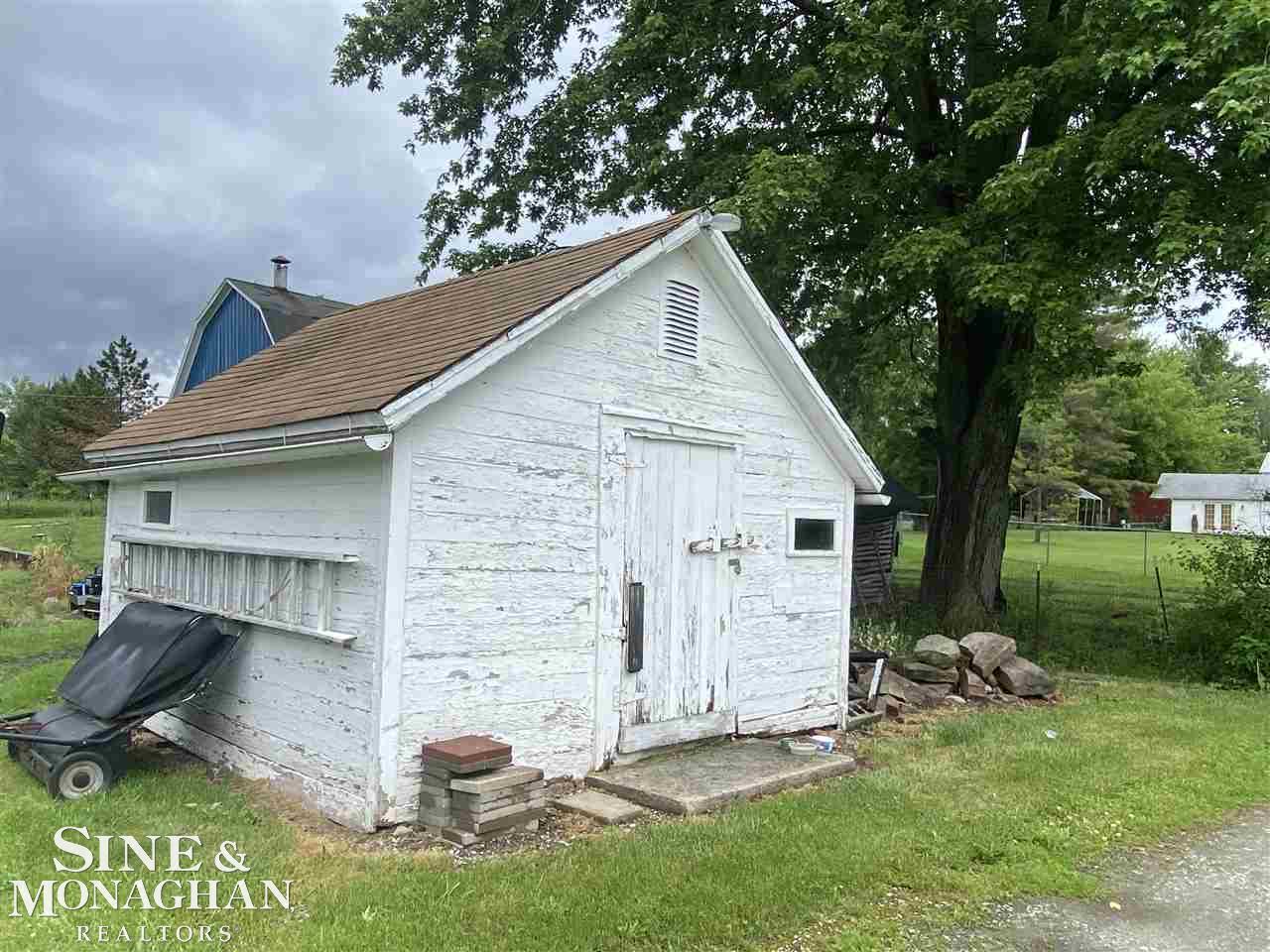 3846 Ravenswood Road Port Huron, MI 48060 - Photo 41 of 70 50077395-43.JPG