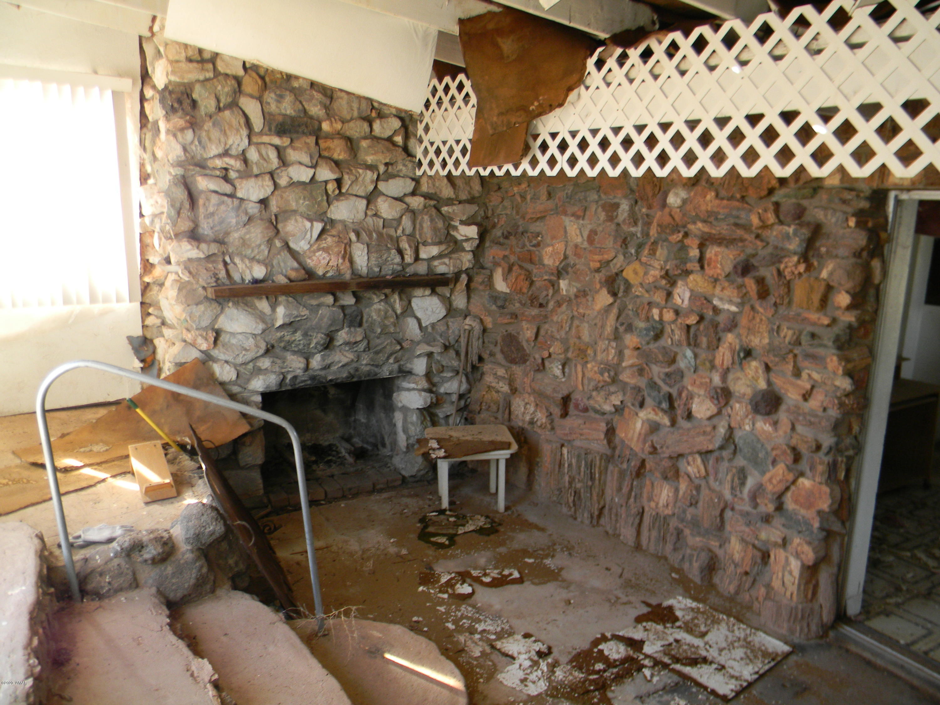4106 Spires Road Snowflake, AZ 85937 - Photo 8 of 17 a bathroom with a sink toilet and shower