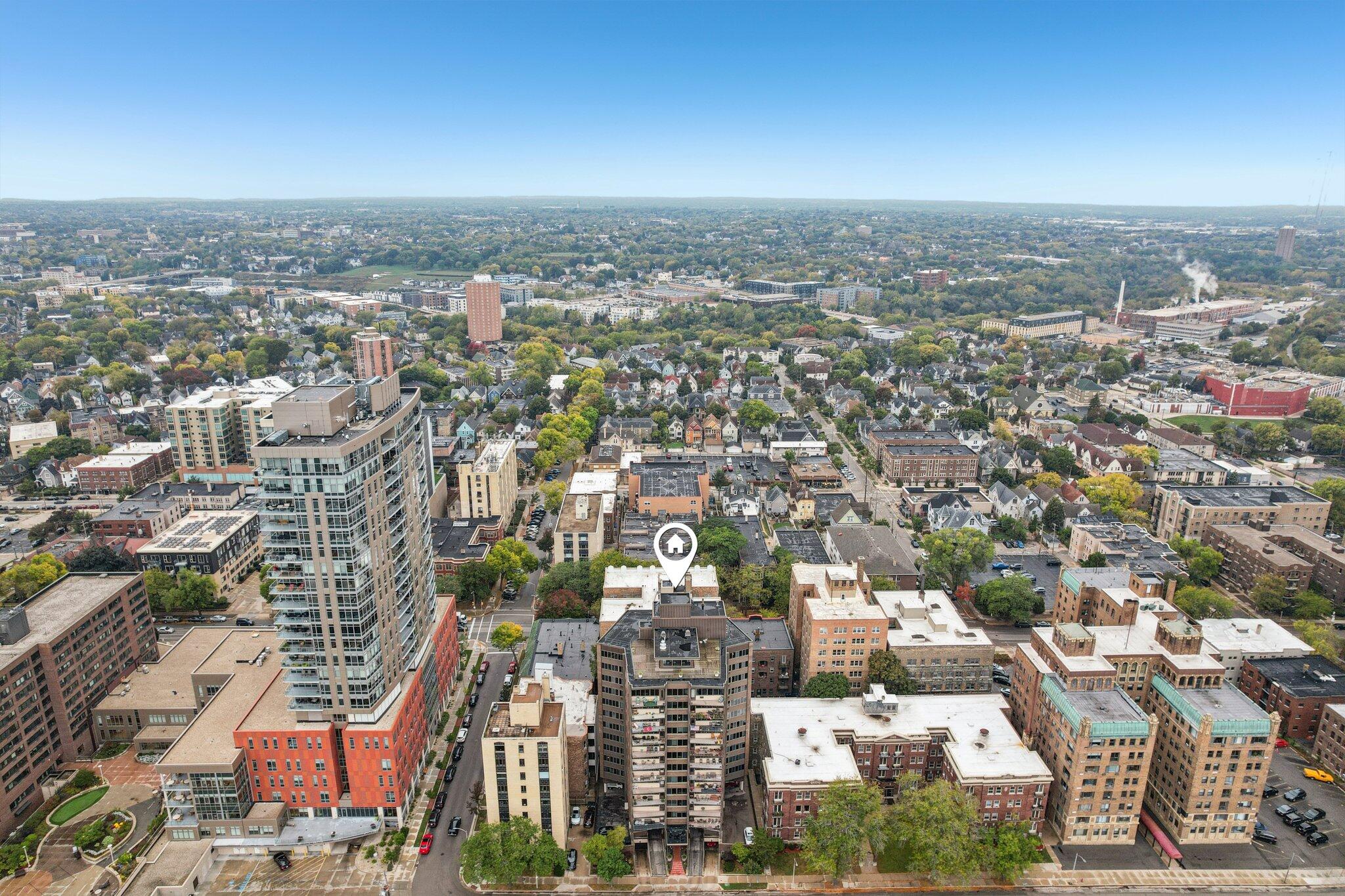 1919 North Summit Avenue, Unit 1D Milwaukee, WI 53202 - Photo 23 of 37 40-web-or-mls-N Summit Ave 1D-S1410-040