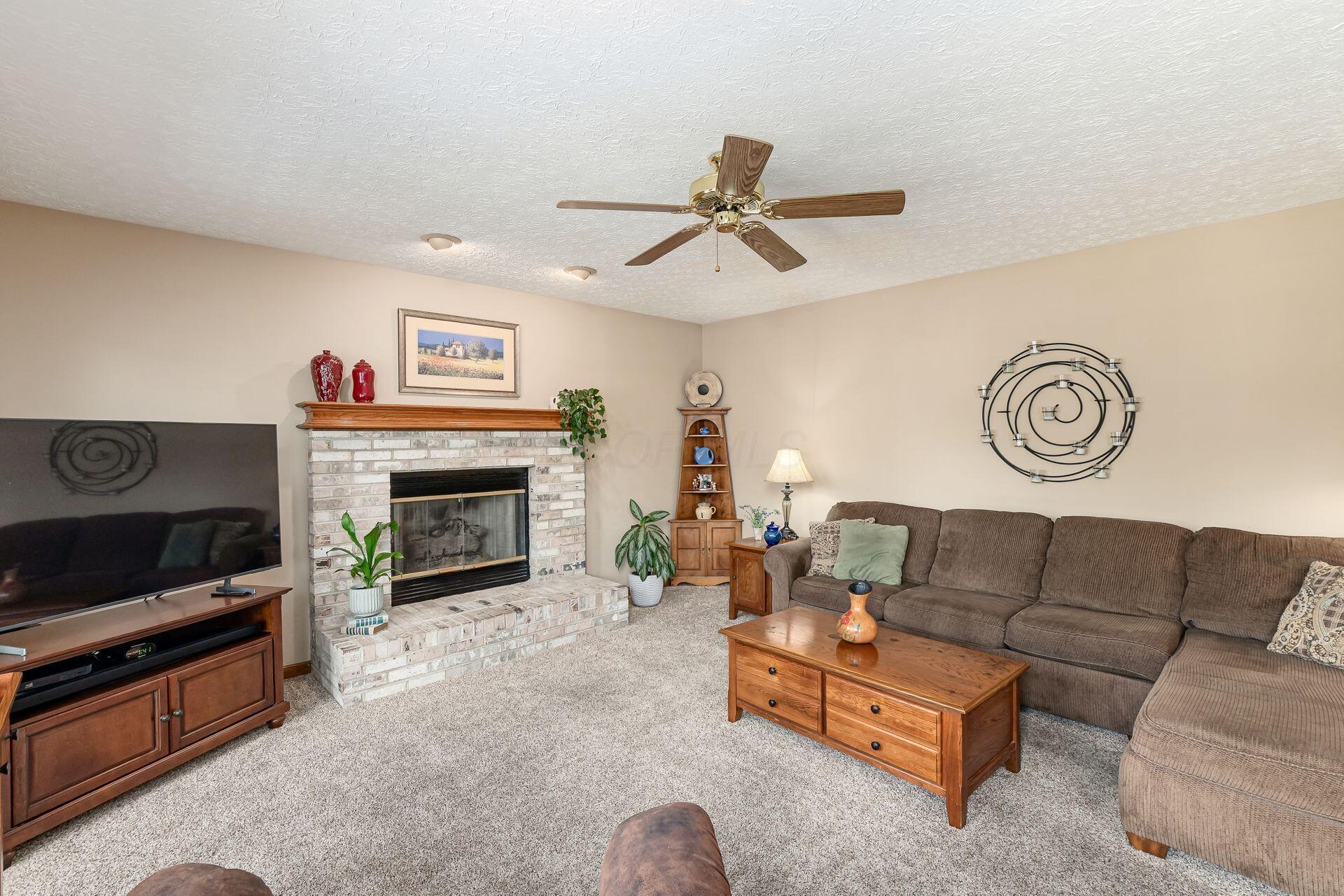 1042 Rousseau Lane Galloway, OH 43119 - Photo 18 of 47 015_ Ln Galloway OH 43119 USA