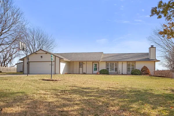 $298,000 | 6604 South Eagle Drive, Derby, KS 67037