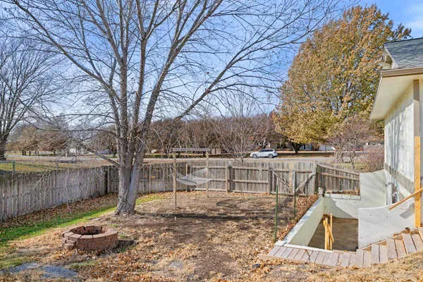 $298,000 | 6604 South Eagle Drive, Derby, KS 67037