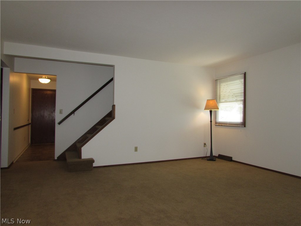 6090 Ridge Road Parma, OH 44129 - Photo 8 of 35