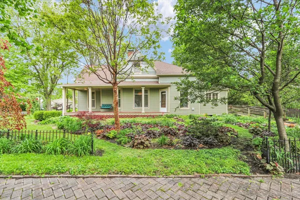 $185,000 | 108 5th Street, St. Joseph, IL 61873