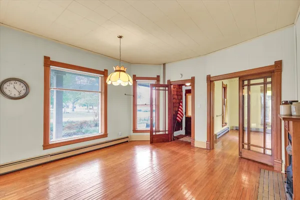 $185,000 | 108 5th Street, St. Joseph, IL 61873