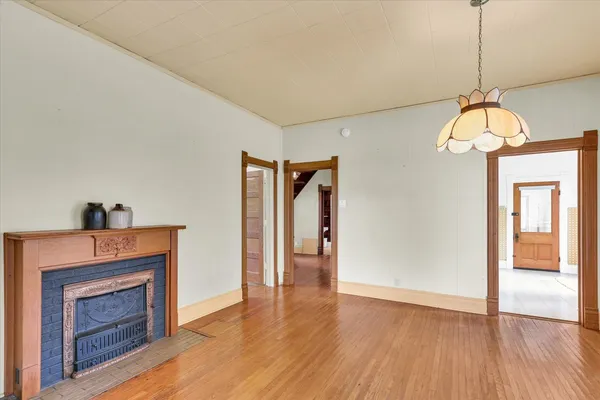 $185,000 | 108 5th Street, St. Joseph, IL 61873
