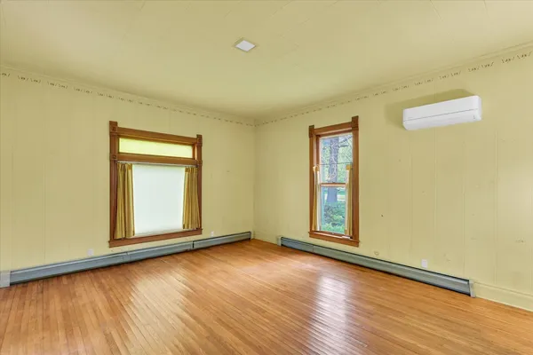 $185,000 | 108 5th Street, St. Joseph, IL 61873