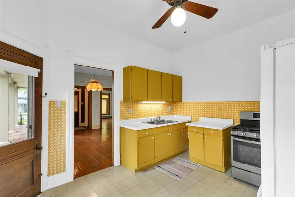 $185,000 | 108 5th Street, St. Joseph, IL 61873