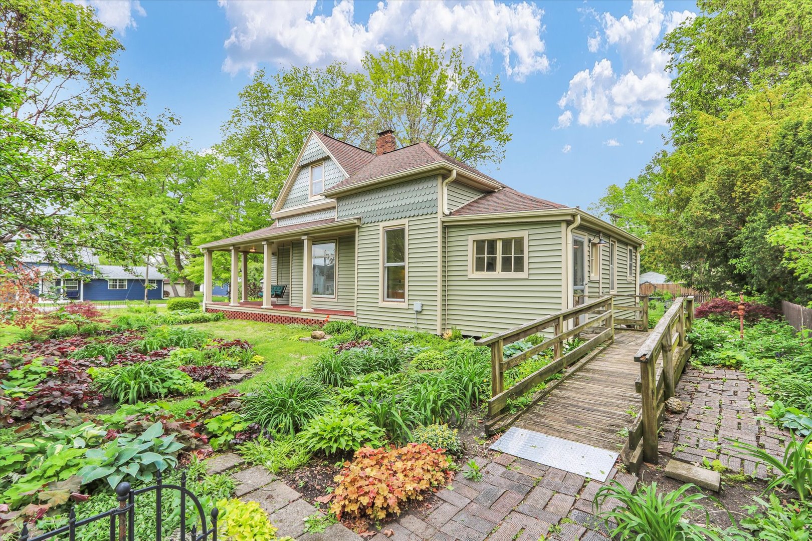 108 5th Street St. Joseph, IL 61873 - Photo 4 of 41