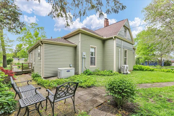 $185,000 | 108 5th Street, St. Joseph, IL 61873