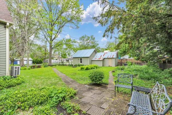 $185,000 | 108 5th Street, St. Joseph, IL 61873