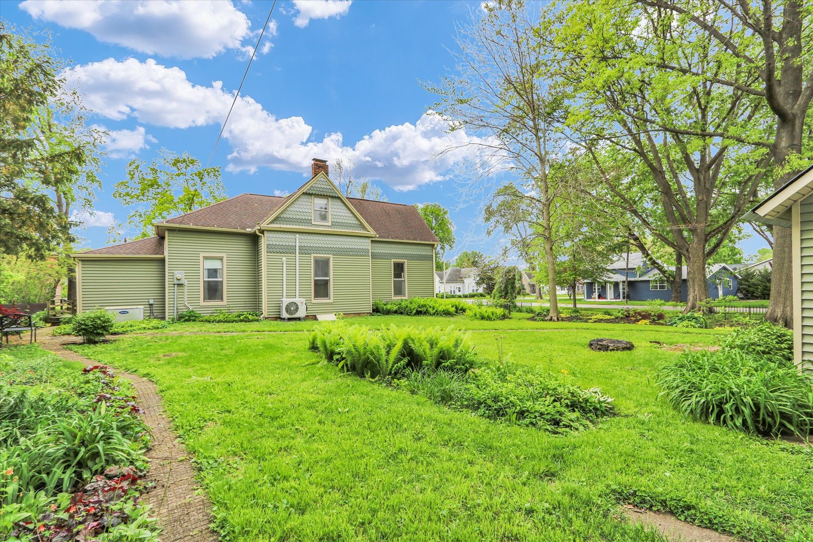 108 5th Street St. Joseph, IL 61873 - Photo 8 of 41
