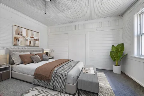 $1,300,000 | 3420 Charles Avenue, Miami, FL 33133