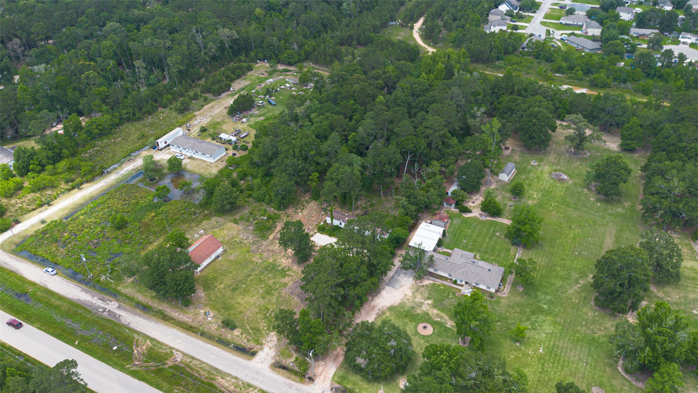 16497 Highline Boulevard Conroe, TX 77306 - Photo 2 of 46