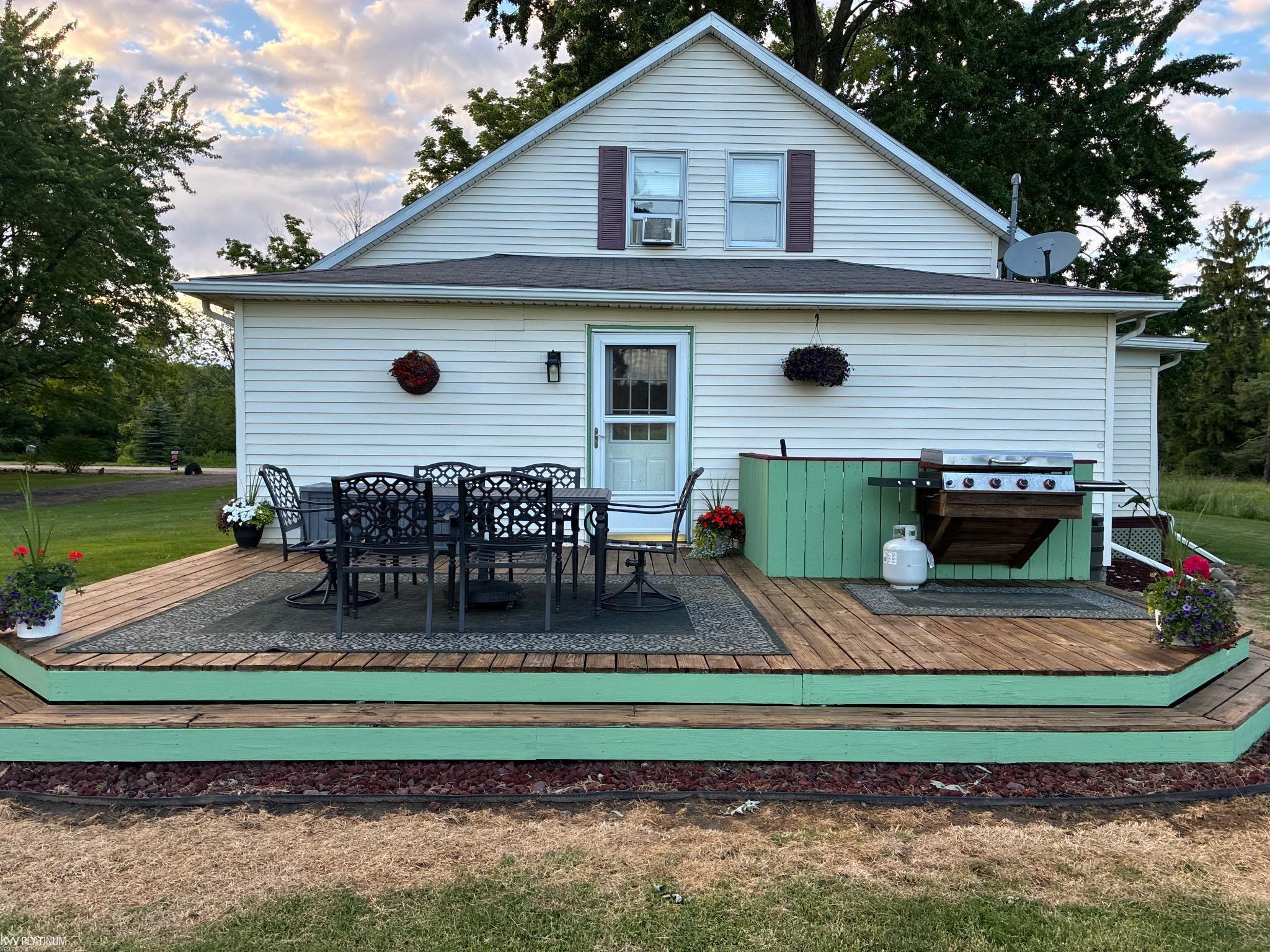 33700 Pratt Road Richmond, MI 48062 - Photo 8 of 41