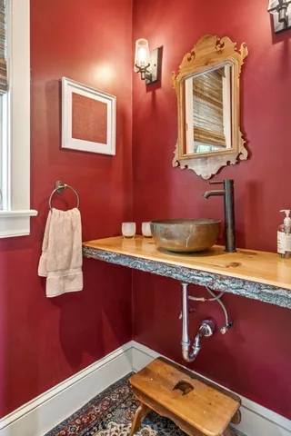 $3,500,000 | 10 Tavern Lane, Lyme, NH 03768