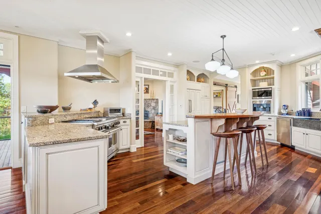 $3,500,000 | 10 Tavern Lane, Lyme, NH 03768